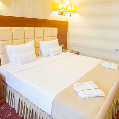 فندق Emerald 3*